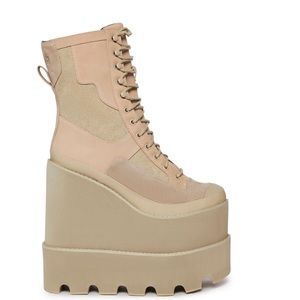 Darker Wavs Atmosphere Double Stack Field Girl Traitor Boots Size 9